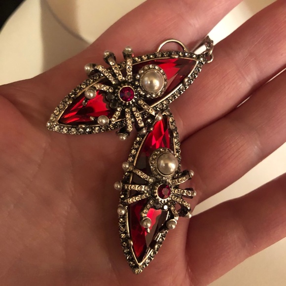 Oversized Spider Earrings Red - Picture 5 of 13